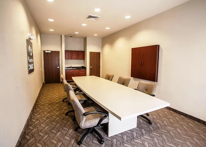 Hotel Comfort Near Libertyville North