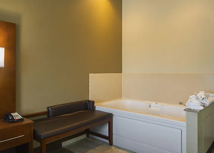 Comfort Near Libertyville North Hotel 4*