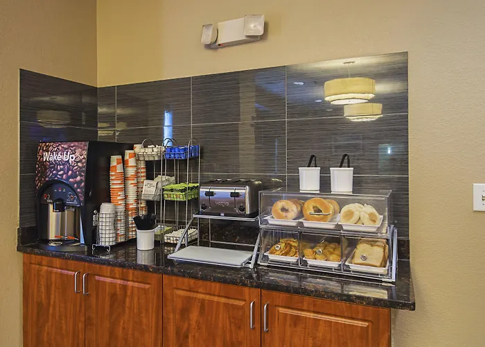 Comfort Near Libertyville North 4* Grayslake
