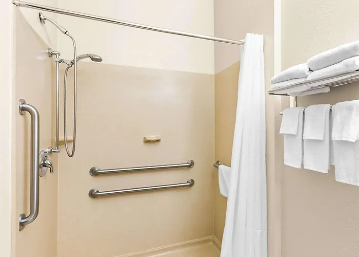 Comfort Near Libertyville North Hotel